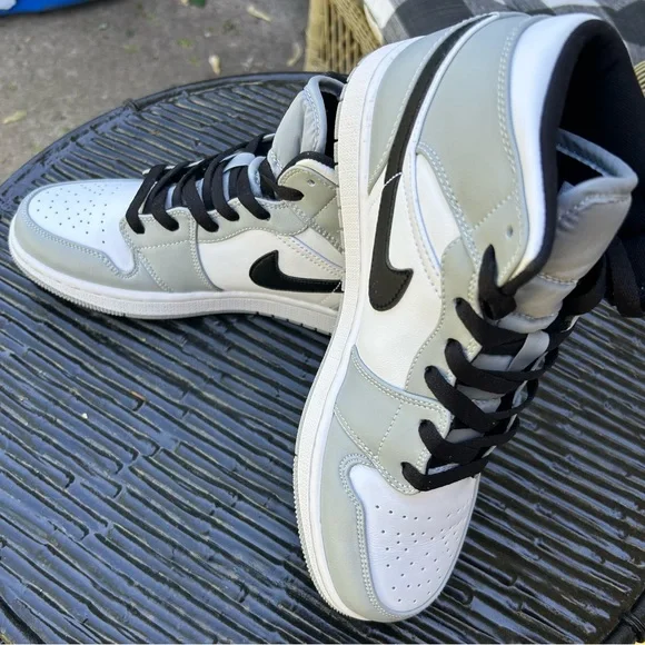Air Jordan 1 in almost new condition! - Picture 2 of 3
